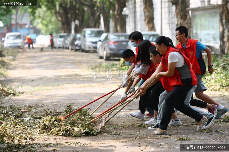 超强台风天鸽过后的义工们_人民会堂,台风天鸽,义工,义工活动,志愿者,会城