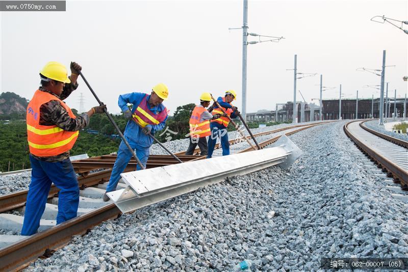深茂铁路建设工人篇_深茂铁路,会城,建设,工人,辛勤劳动