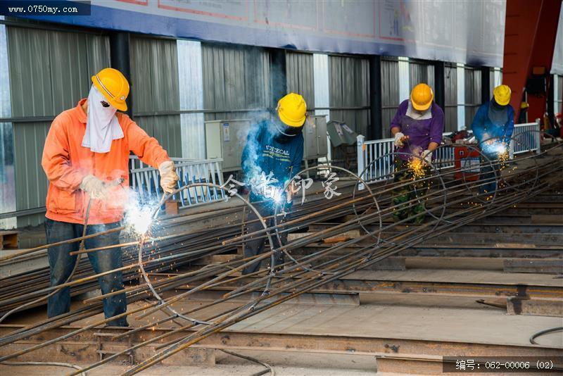 深茂铁路建设工人篇_深茂铁路,会城,建设,工人,辛勤劳动