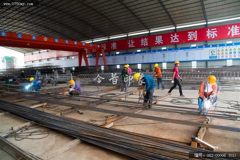 深茂铁路建设工人篇_深茂铁路,会城,建设,工人,辛勤劳动