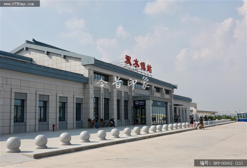 双水高铁站_高铁站,双水,双水高铁,和谐号,列车,站台,交通工具