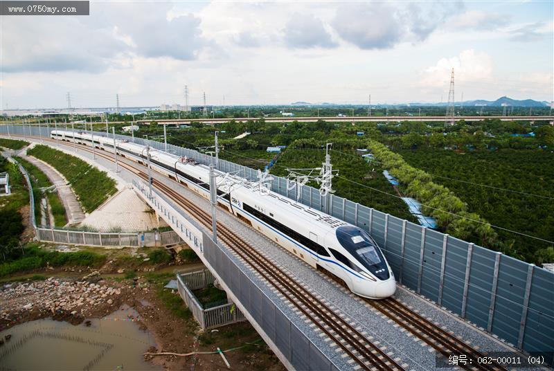 行走枢纽新城的江湛列车_列车,交通,铁路,枢纽新城,江湛列车