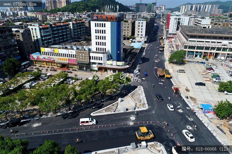 西门路、城北路、城西一路改造工程（铺设沥青路面）_道路改造,城市建设,城建,改造,沥青,西门路,城北路,城西一路,施工队伍,施工