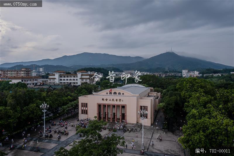 雨天会堂_城市风光,高位拍摄,雨天