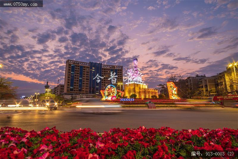 牛雕夜景_文明城事,牛雕,夜景