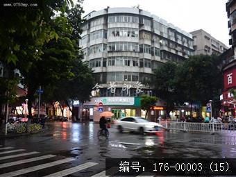 会城街头雨景纪实