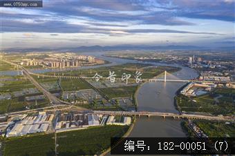 小冈桥远眺潭江特大桥及城区