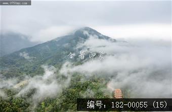 圭峰山碧霞楼云雾