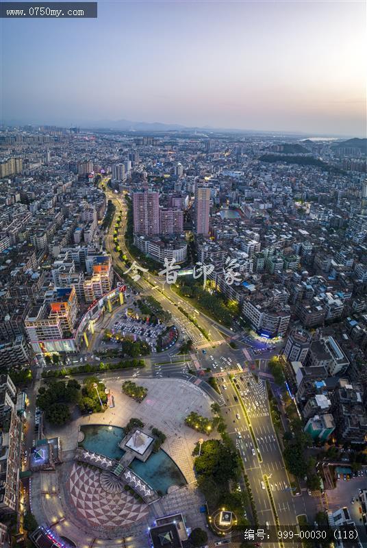 航拍冈州广场_航拍,城市景色