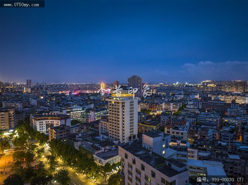 航拍21层夜景_航拍,城市景色,地标