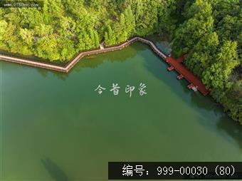 航拍大石头